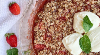 Crumble de morango saudável