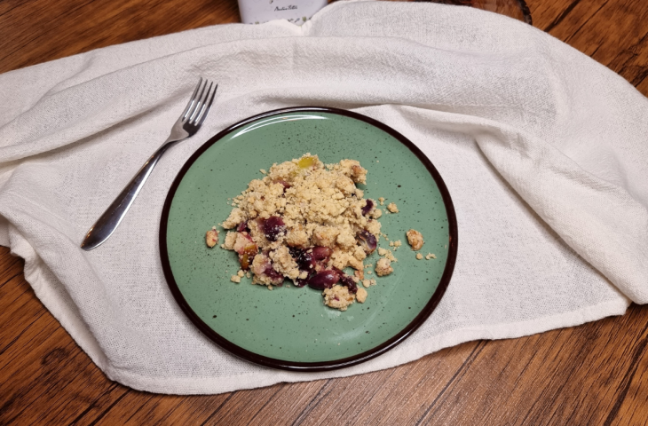 Crumble de uva com maçã