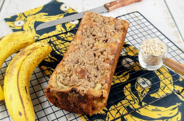 Cuca de banana com aveia