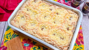 Cuca de doce de leite