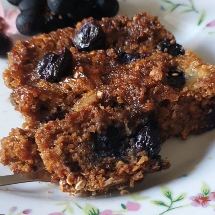 Cuca de uva com farinha de aveia