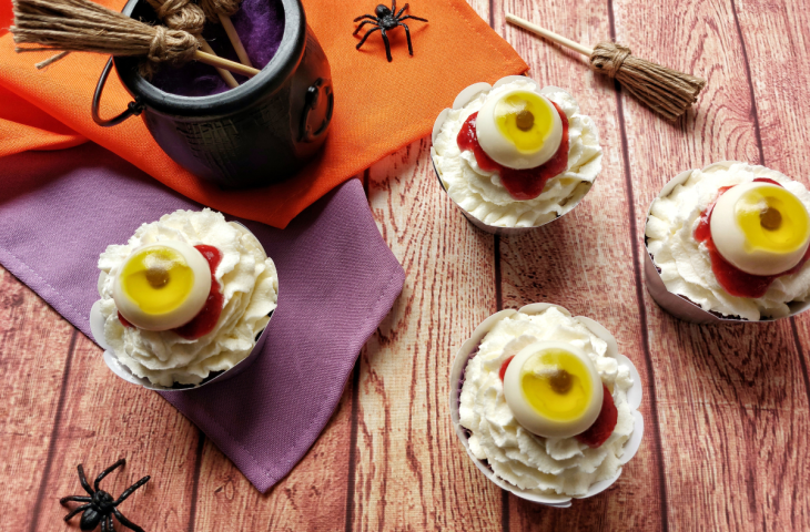 Cupcakes olhos de zumbi