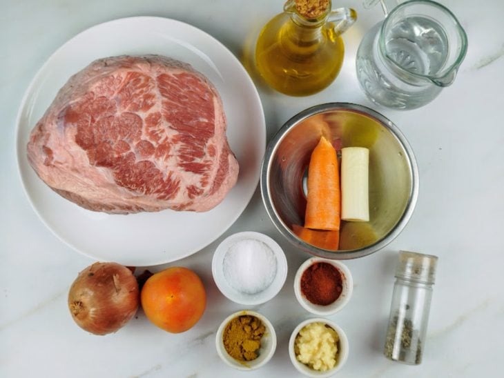 Ingredientes para a receita de cupim na panela de pressão.