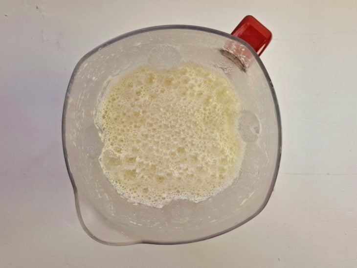 leite de coco e milho no liquidificador