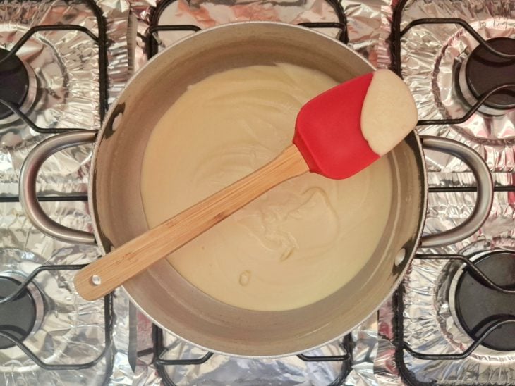 panela com curau no ponto certo