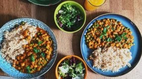 Curry de grão-de-bico com ervilha