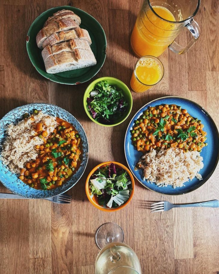 Curry de grão-de-bico com ervilha