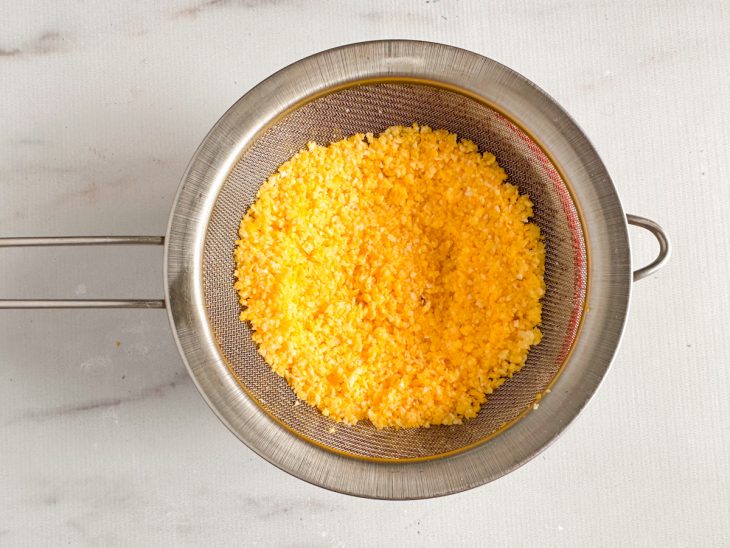 Na peneira, o flocão.