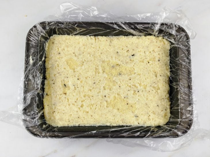 Massa na forma após tempo de geladeira.
