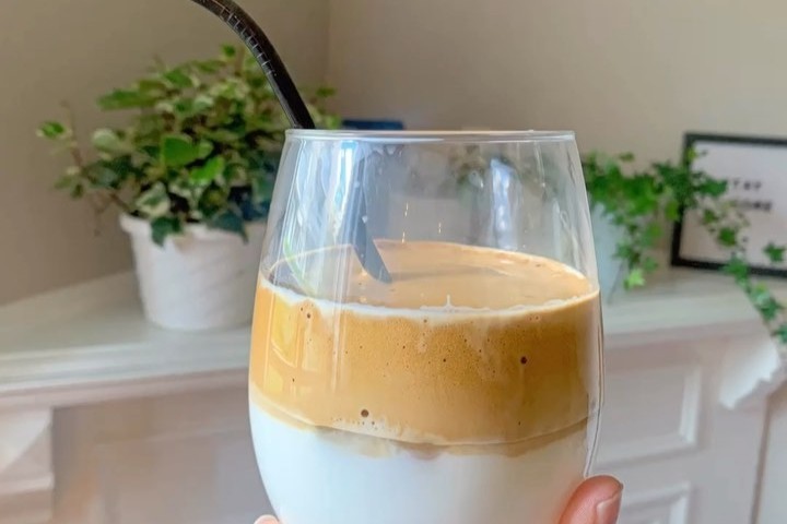 Dalgona coffee