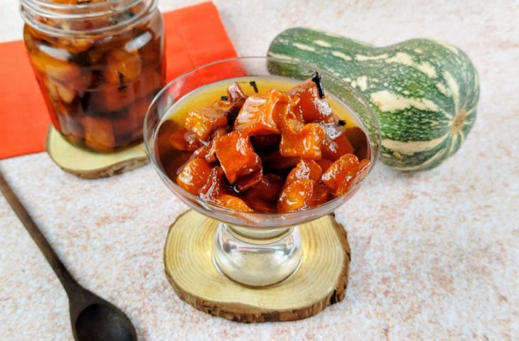 Doce de abóbora em calda com cal