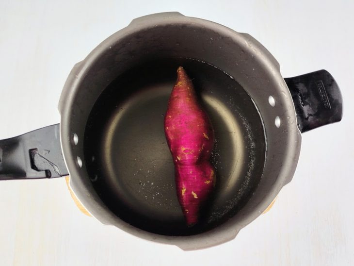 Batata doce na panela de pressão.