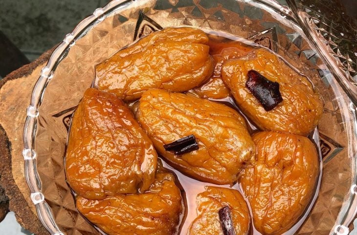 Doce de caju em calda