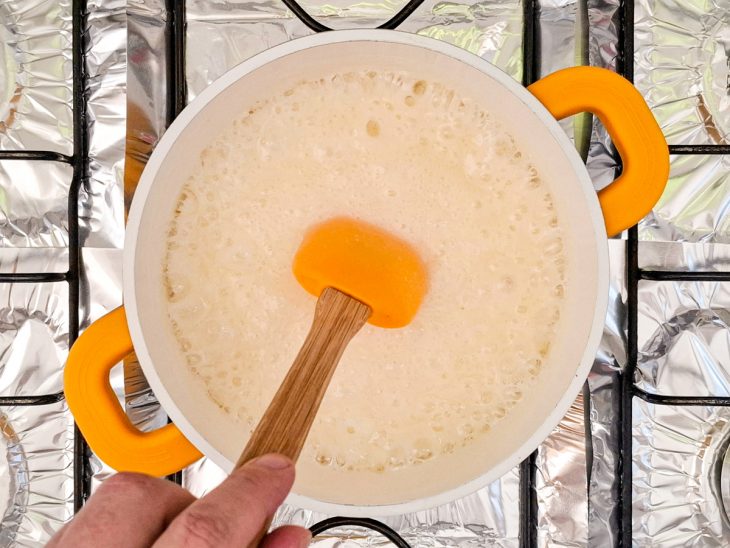 Mistura em fogo médio.