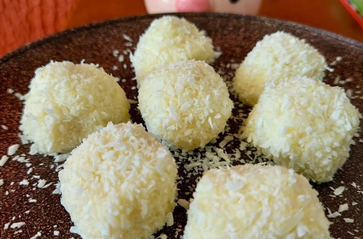 Docinho de coco fit