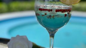 Drink azul com gin