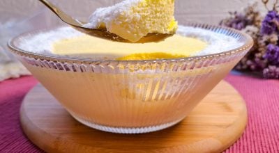 Gelado de abacaxi com coco