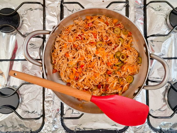 Ingredientes adicionados na panela.