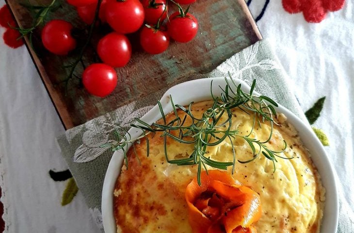 Empadão de queijo com peito de peru