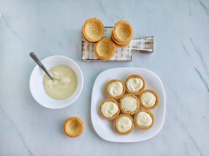 Casquinhas recheadas com o creme.