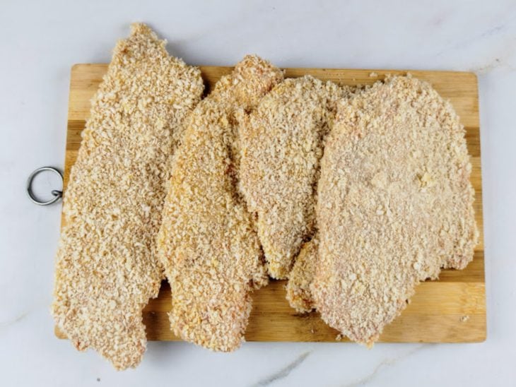 Filés empanados na farinha panko.