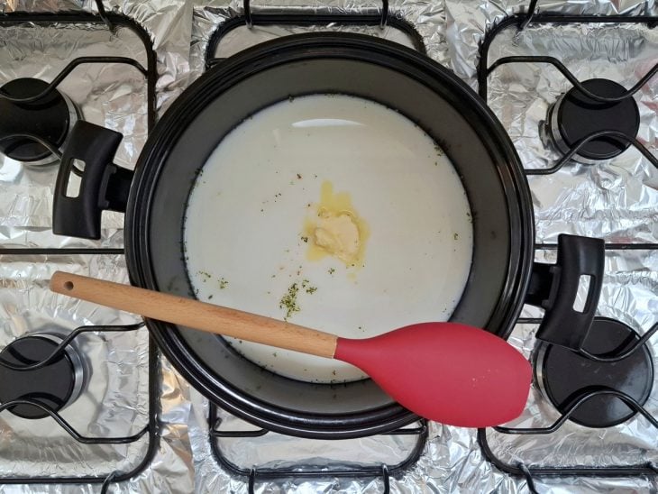 Ingredientes adicionados na panela.