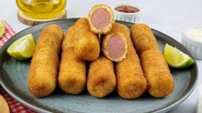 Enroladinho de salsicha simples