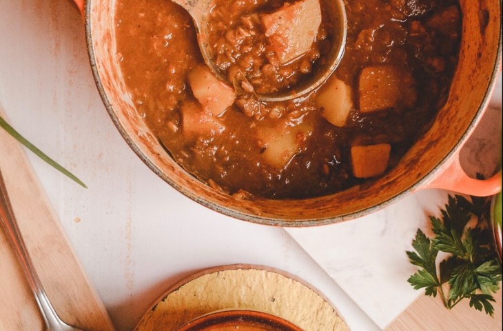 Ensopado de lentilhas com batata