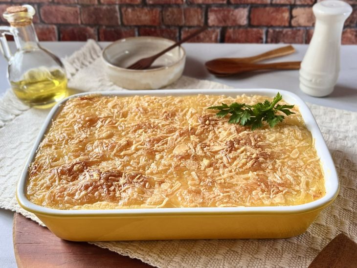 escondidinho finalizado com queijo gratinado.