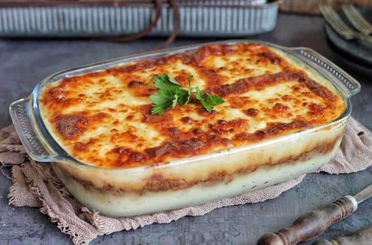 Escondidinho de carne desfiada