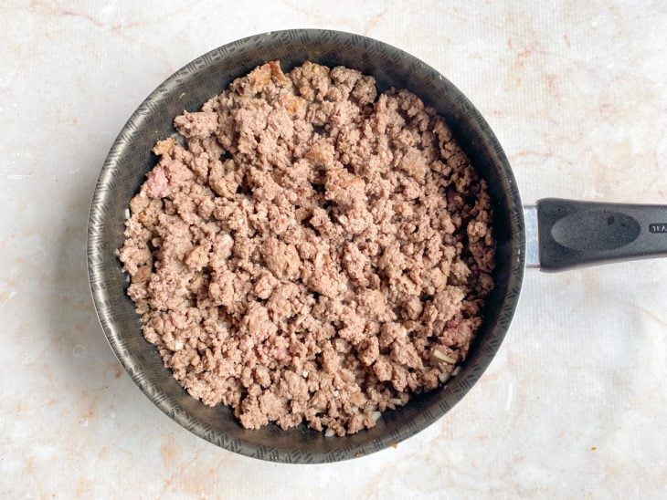 carne moída refogada na frigideira