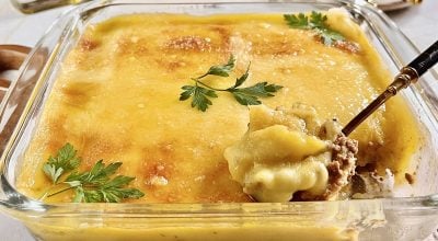 Escondidinho de carne moída com mandioca salsa
