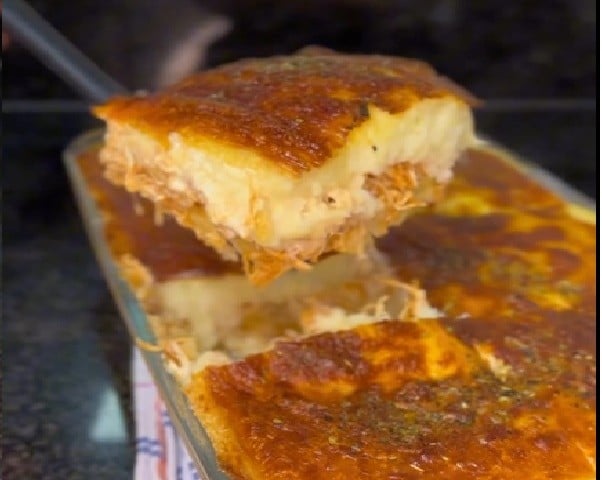 Escondidinho de frango com requeijão