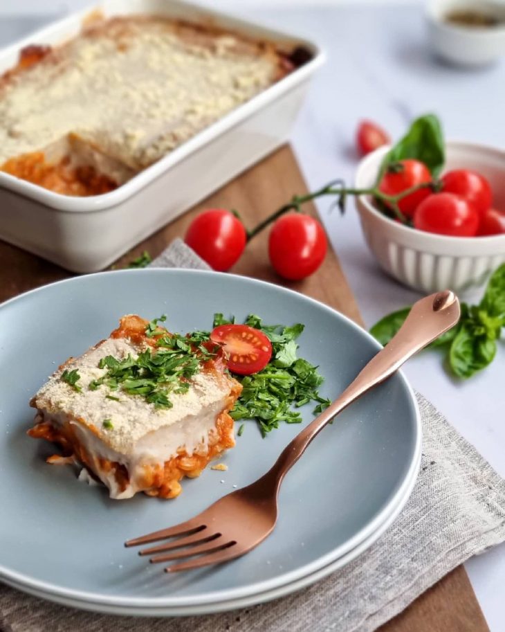 Escondidinho de inhame com bolonhesa de lentilhas