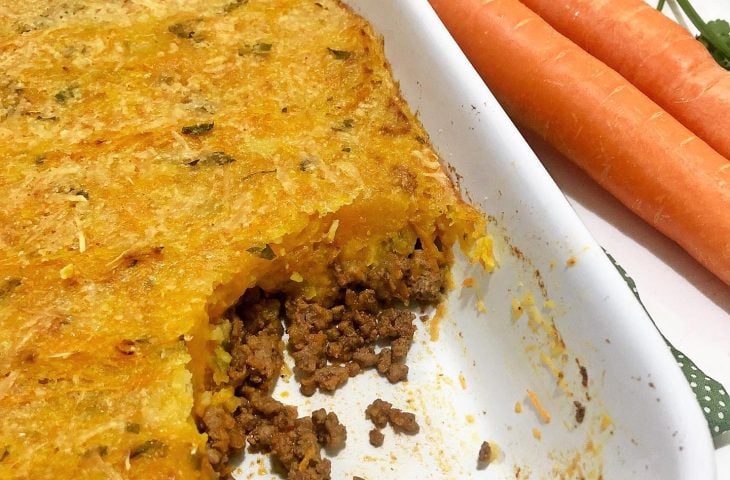 Escondidinho de legumes com carne moída