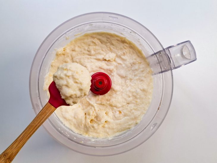 Espátula mostrando o ponto do creme.