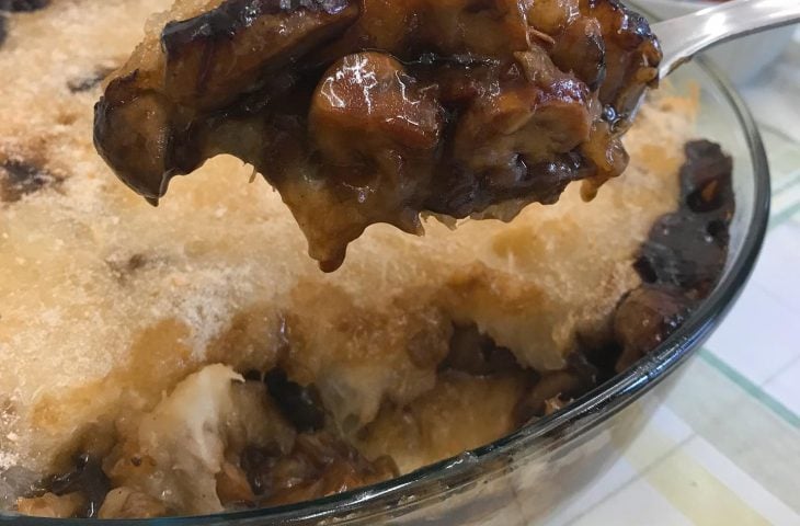 Escondidinho vegano de mandioca e cogumelos