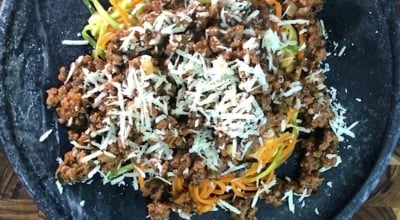 Espaguete de legumes à bolonhesa