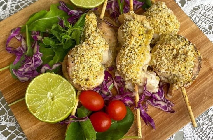 Espetinho de peixe assado