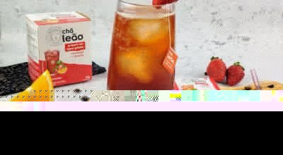 Espresso tônica com morango e laranja