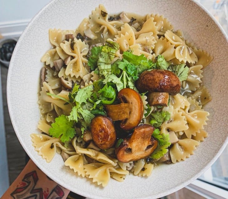 Farfalle al mare vegano