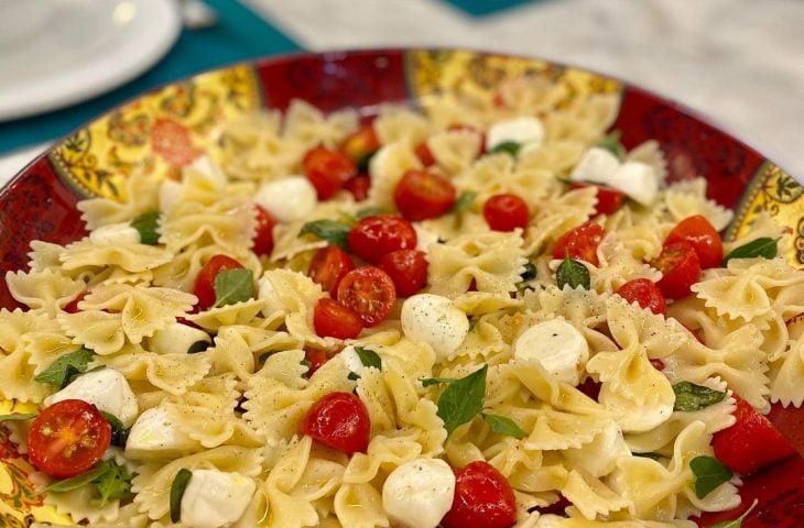 Farfalle caprese