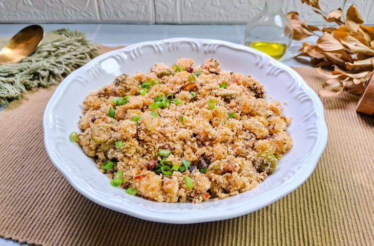 Farofa de abacaxi com bacon