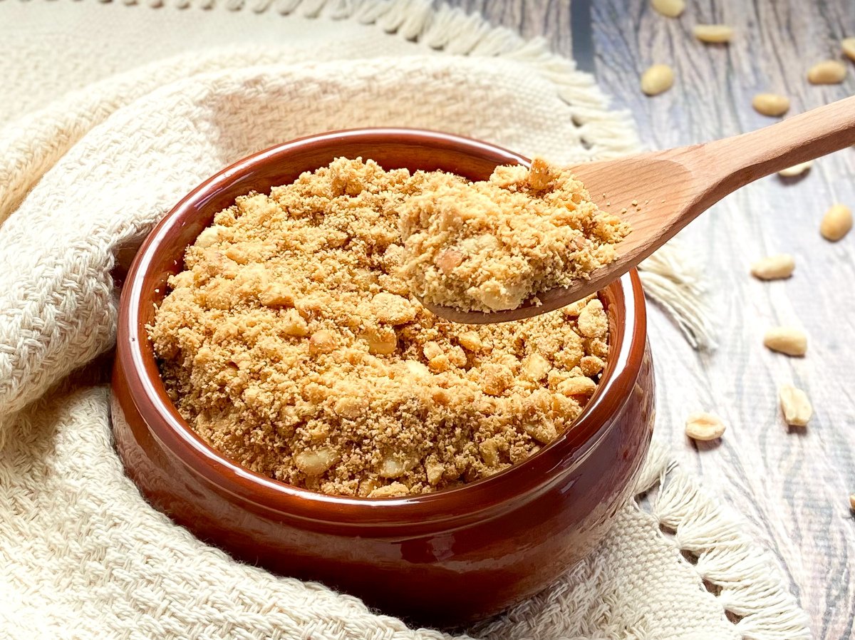 Farofa de amendoim crocante