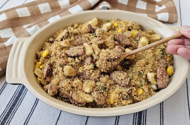 Farofa de bacon com calabresa simples