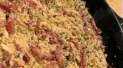 Farofa de bacon e alho-poró