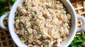 Farofa de pinhão com bacon
