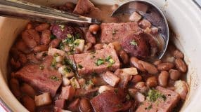 Feijão manteiga com bacon