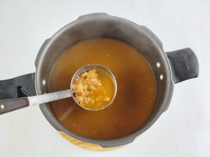 Porção de caldo engrossado na concha.