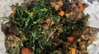 Feijão tropeiro vegano